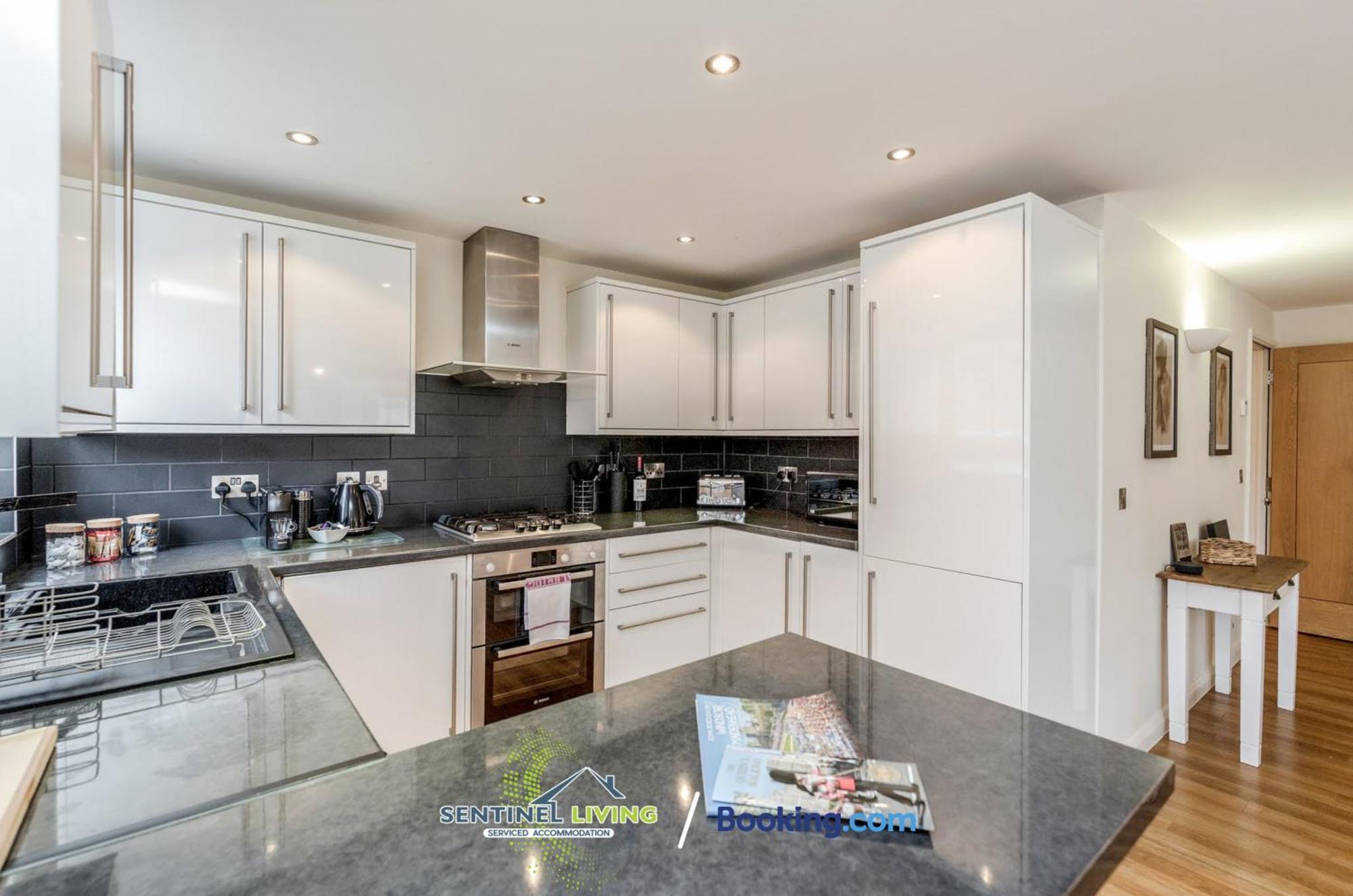 Ferienwohnung Windsor Flat 2 Bed By Sentinel Living With Free Wifi And Parking Exterior foto